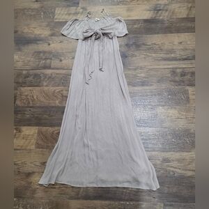 Elegant Off-Shoulder Maxi Dress in Beige